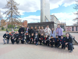 Торжественная линейка в честь 80-летия Великой Победы прошла в школе №6