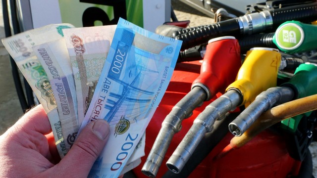 На АЗС в Александровске выросла стоимость топлива