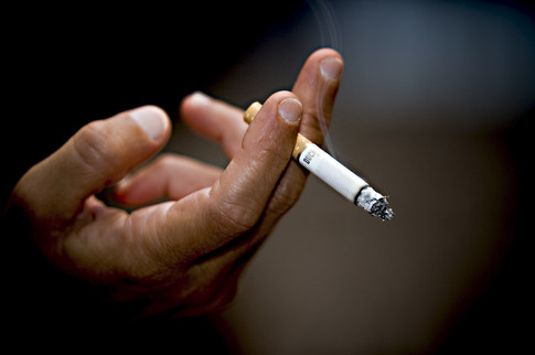 На пачках сигарет запретят писать "легкие" или "с низким содержанием смол"