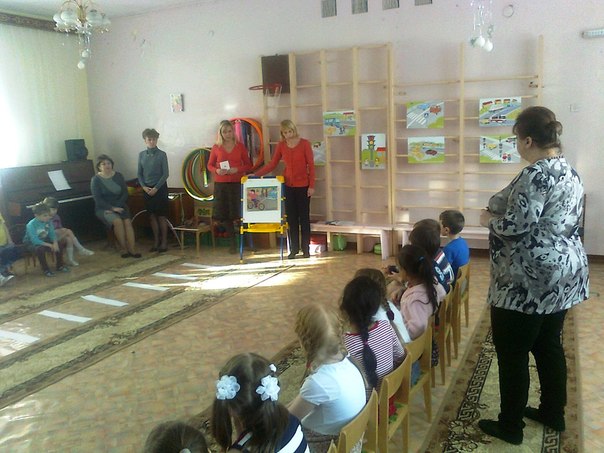 В Детском саду №15 прошла детская игра – развлечение «Светофор»