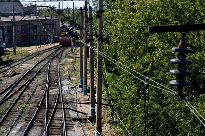 Гроза размыла железную дорогу, задерживается поезд Екатеринбург-Соликамск