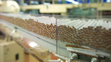 Госдума рассмотрит возможность запретить продавать сигареты по ночам