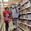 В России разрешили ходить в супермаркеты вдали от дома
