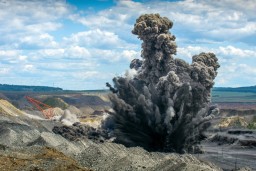 10 апреля в Луньевском каменном карьере будут производиться взрывные работы