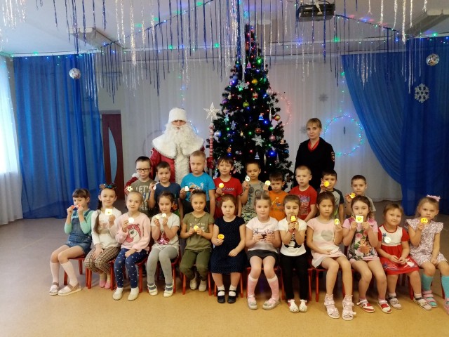 В преддверии празднования Нового года «Полицейский Дед Мороз» посетил детский сад