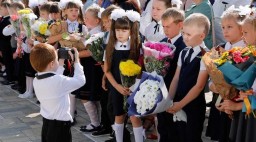 В Госдуме предложили перенести начало учебного года