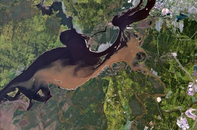Учёные опубликовали фото, как шахтные воды загрязняют Яйву