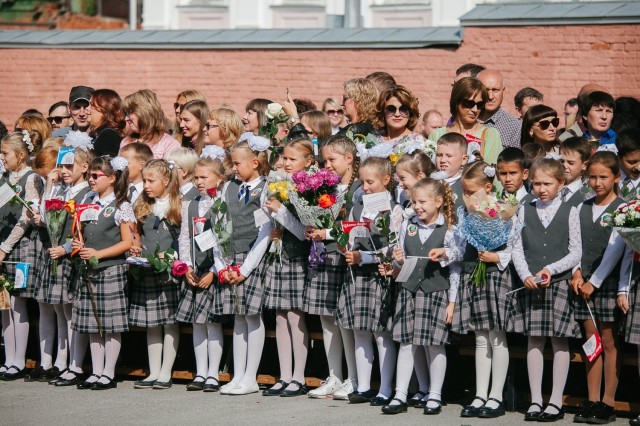​Родители и учителя из Александровска откажутся от лишних цветов ради спасения детей