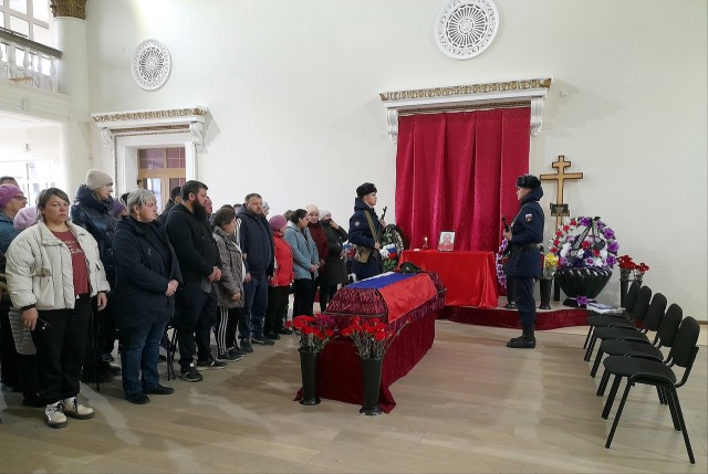 В Александровске простились с погибшим при проведении СВО земляком
