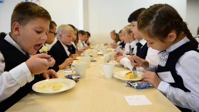 Детей могут лишить возможности приносить в школу еду из дома
