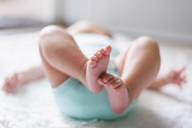 Принят закон о ежемесячной выплате при рождении первенца