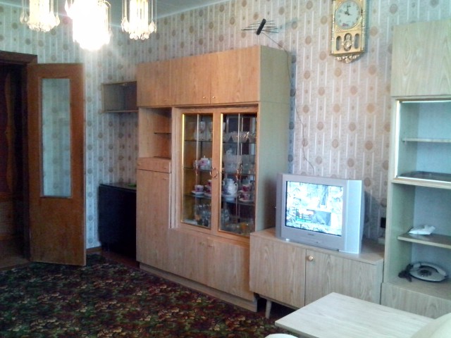 Продам 2-комнатную квартиру в Александровске