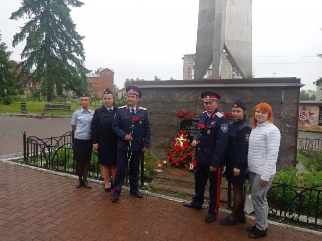 Сотрудники полиции почтили память жителей, не вернувшихся с фронтов Великой Отечественной Войны