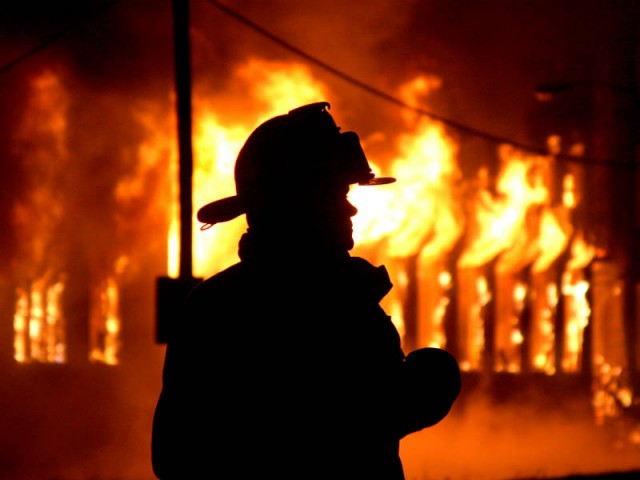 В Александровске на улице Кирова произошло возгорание в жилом доме