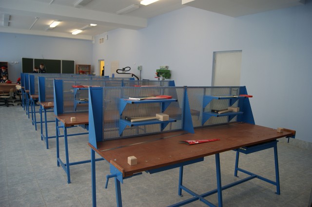 Яйвинская школа получит 3,5 млн рублей для оснащения мастерских
