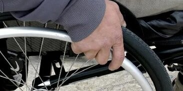 Ежемесячные выплаты инвалидам стали выплачивать без заявлений