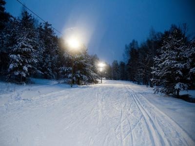 Дополнительный день работы освещения лыжной трассы в Александровске