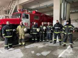 Огнеборцы спасли человека на пожаре в Александровске