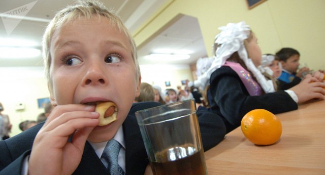 В Прикамье увеличат расходы на школьное питание детей