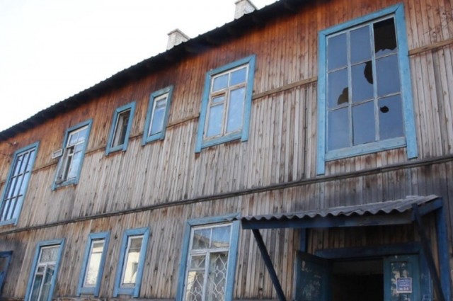 В этом году несколько бараков будут расселены в Александровске