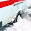 В Кизеле «скорая», перевозившая пациента с инсультом, на час застряла в снегу