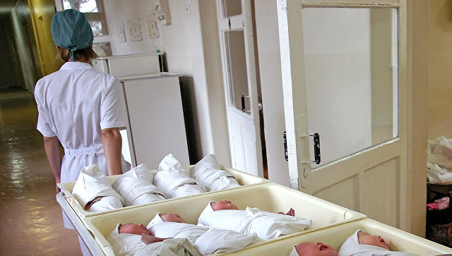 Минпромторг рассказал, что государство намерено дарить при рождении ребенка