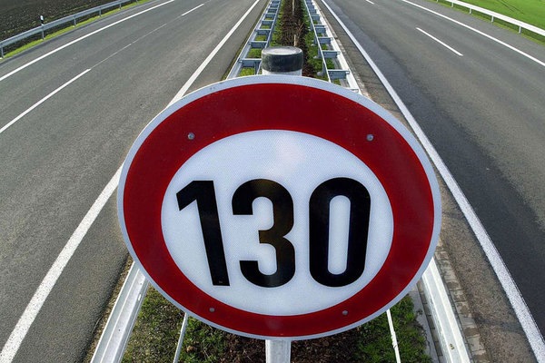 На российских дорогах могут разрешить скорость 130 км/ч