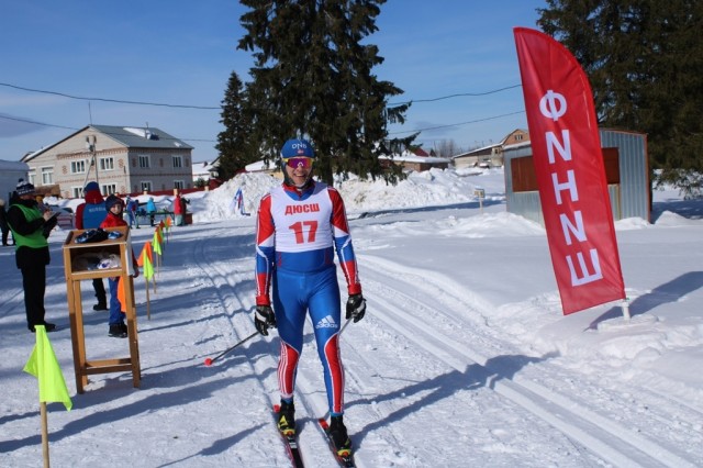 В Александровске на лыжне соревновались марафонцы